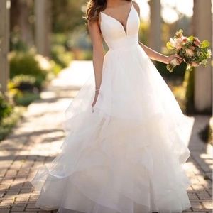 Stella York Wedding Dress and Veil- Brand New